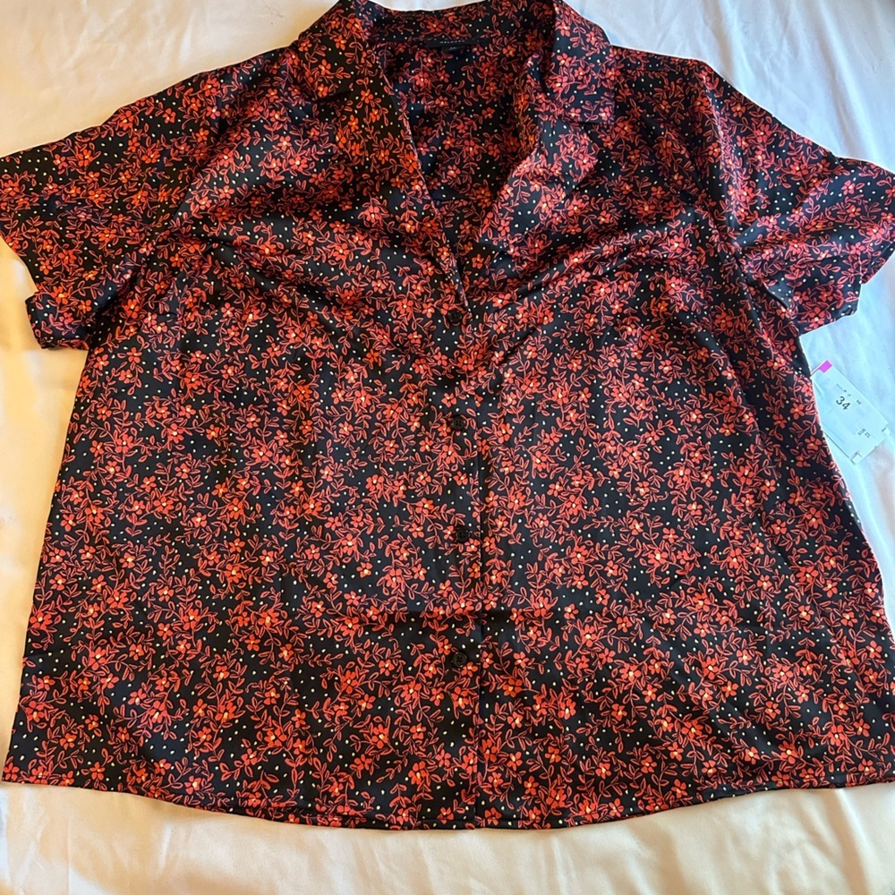 Halogen Black and Red Floral A-Line top, New, Size 1X - Picture 7 of 14